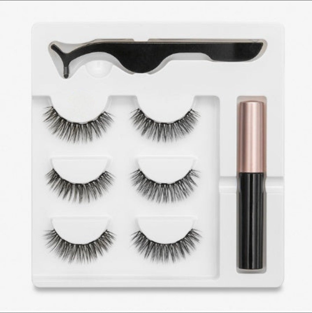 False Eyelash Kit