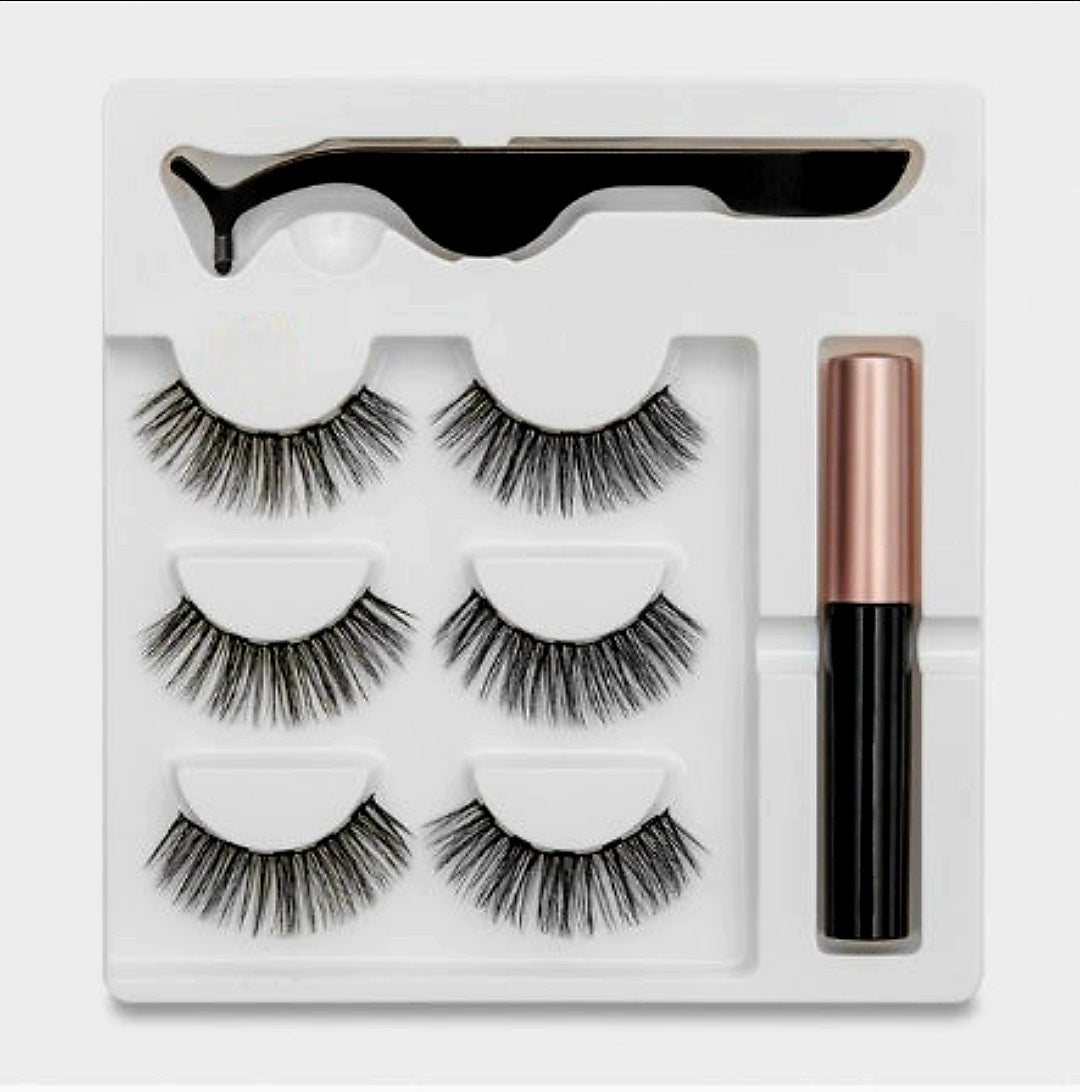 False Eyelash Kit