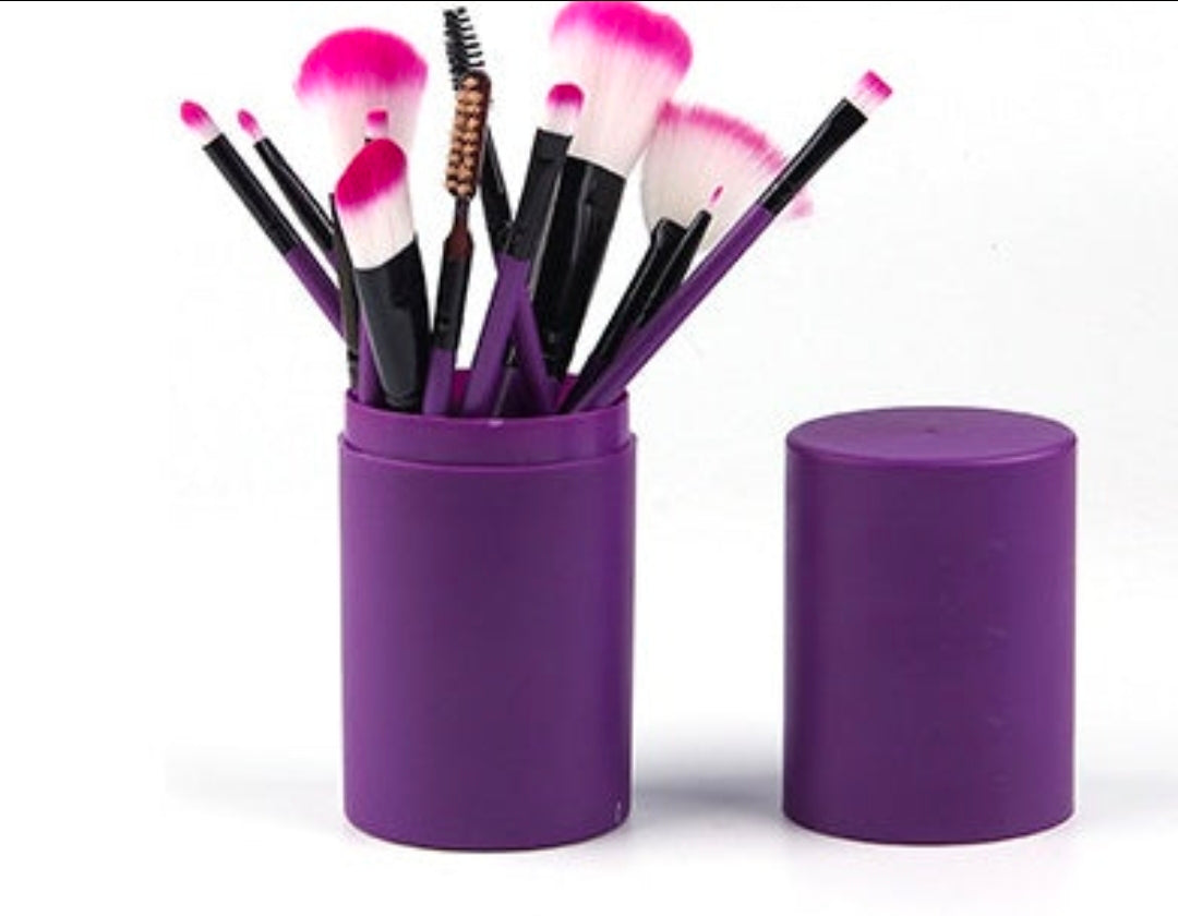 12-Piece Makeup Brush Set – With Holder