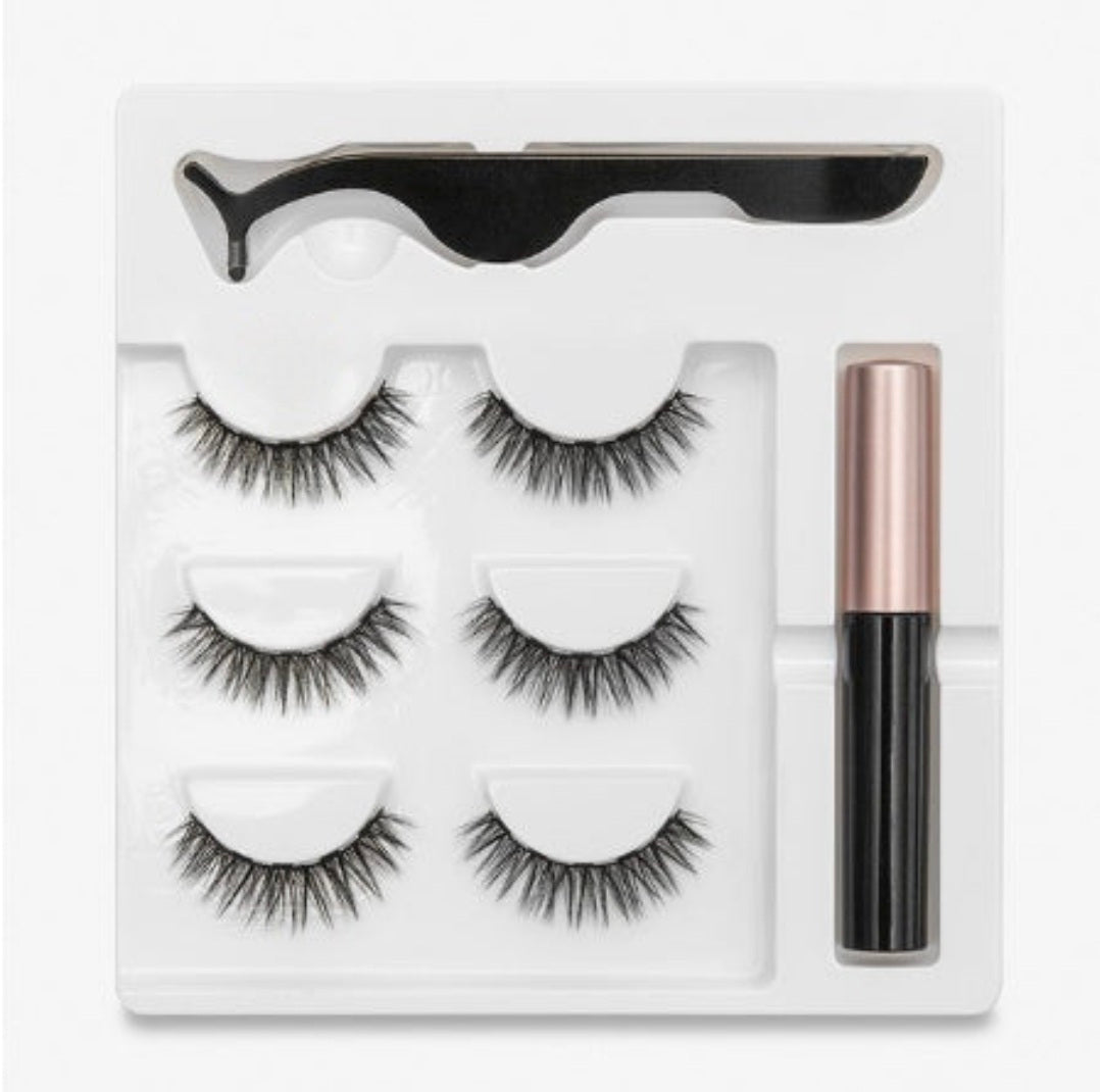 False Eyelash Kit